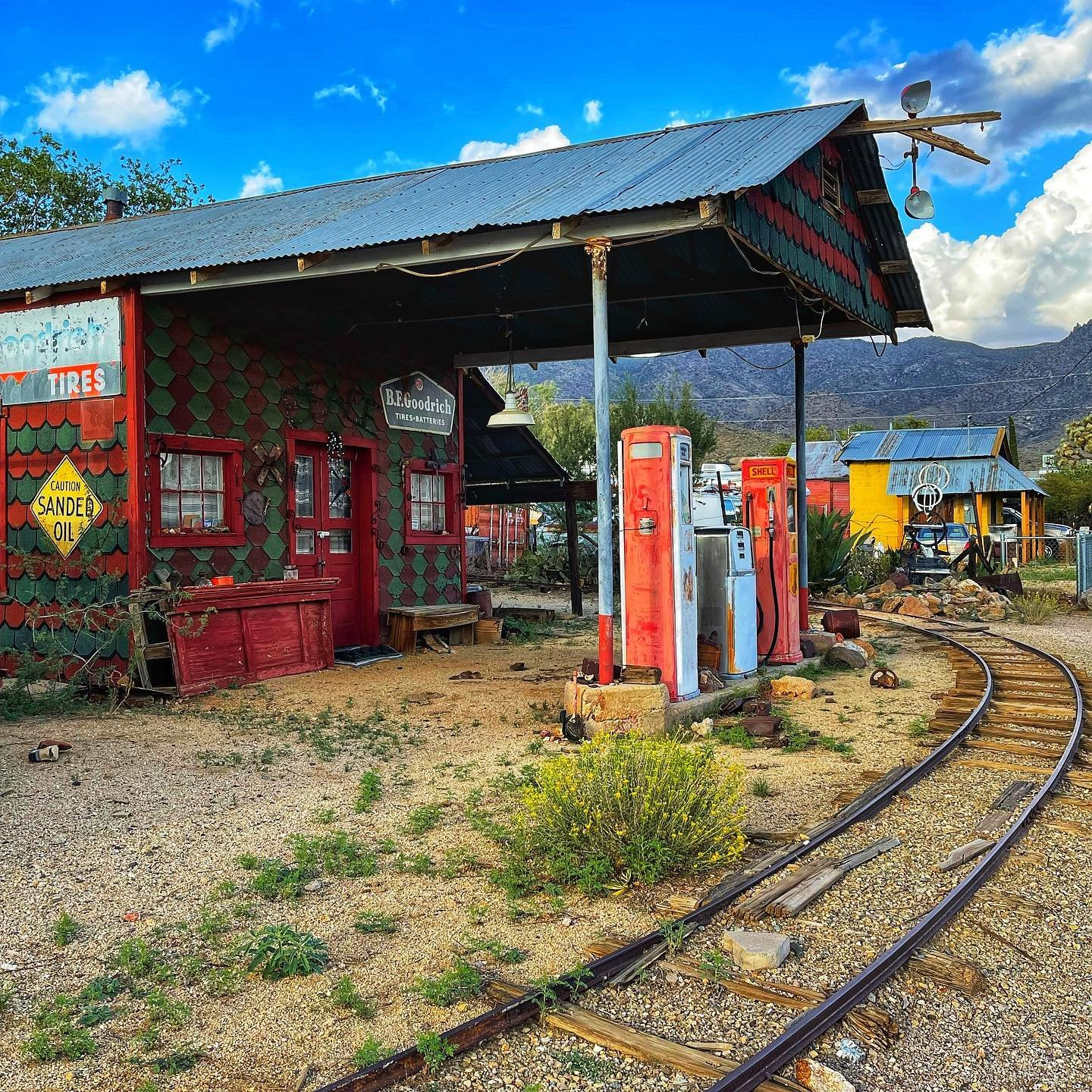 Chloride (23 miles NW of Kingman and Route 66)